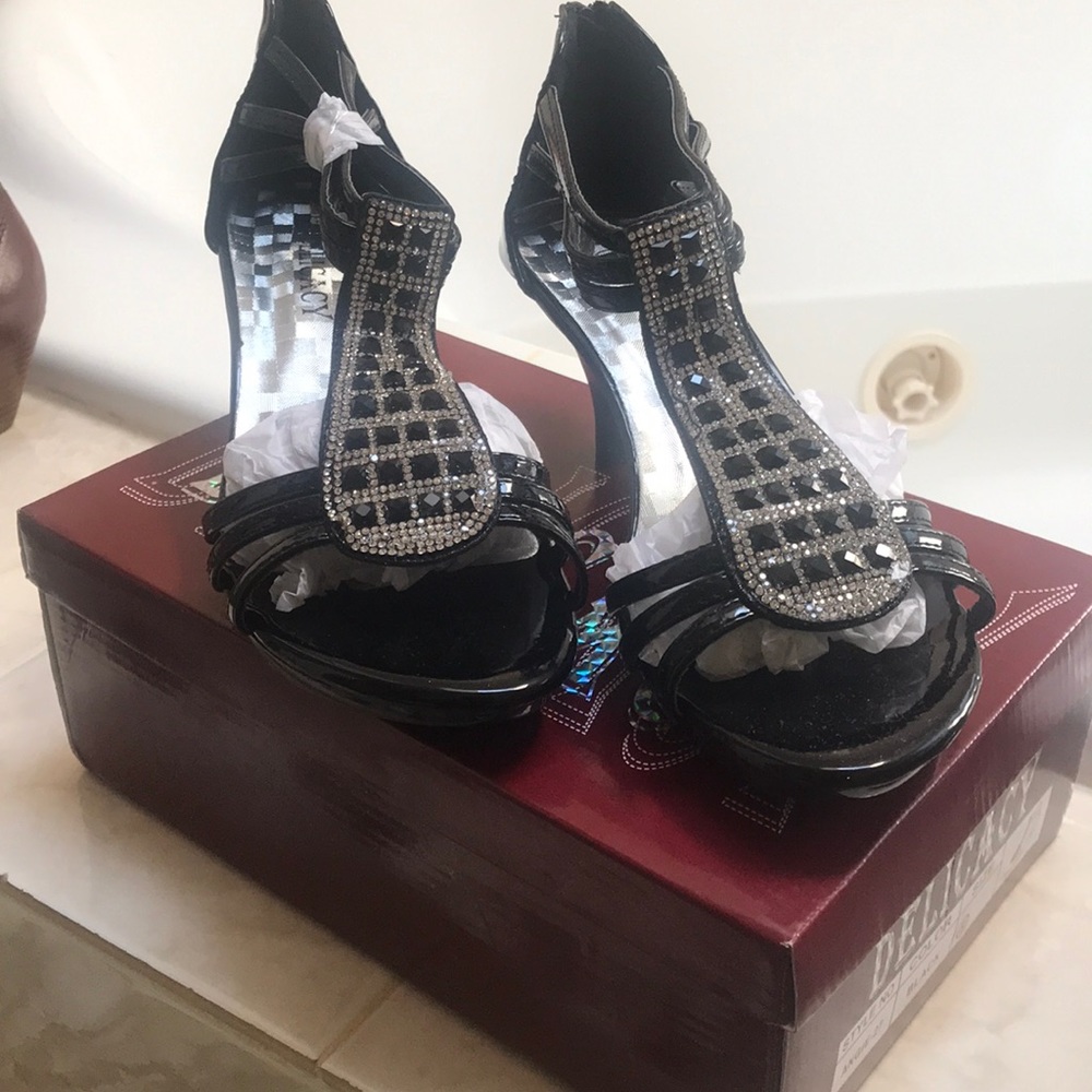Women’s shoe